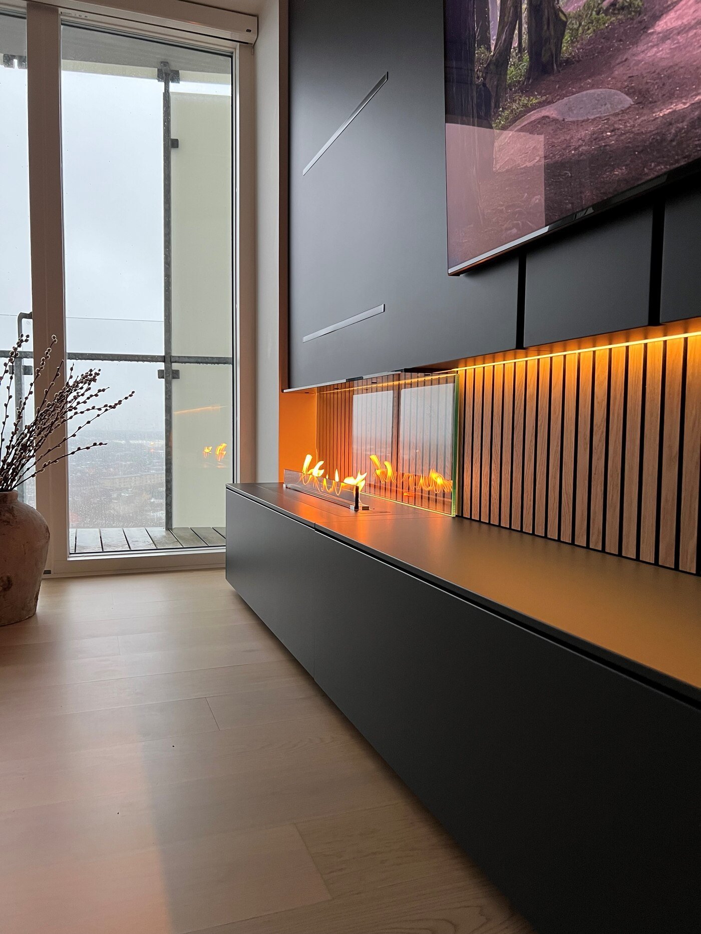 Decoflame fireplace highlight